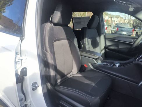 New 2026 Jeep Grand Cherokee Laredo X image 24