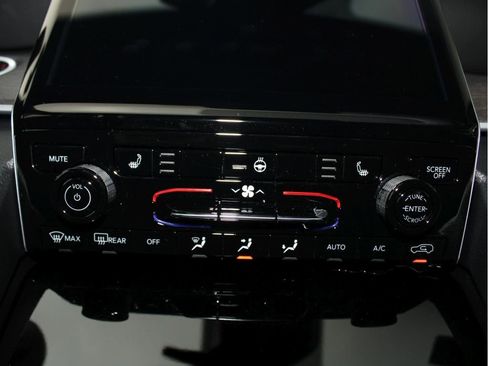 New 2025 Jeep Grand Cherokee Limited w/ Trailer Tow Package image 18