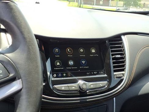 Used 2018 Chevrolet Trax LT w/ LT Convenience Package AWD/4WD image 10