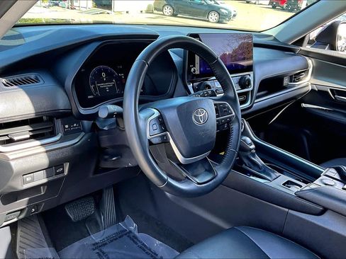 Certified 2025 Toyota Grand Highlander XLE image 17