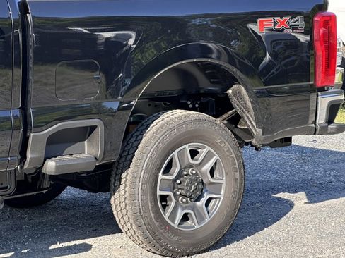 New 2025 Ford F250 XLT w/ FX4 Off-Road Package image 6