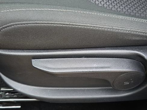 Used 2025 Kia Sportage LX FWD image 14