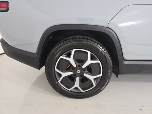 Used 2024 Rivian R1T Adventure AWD/4WD image 12