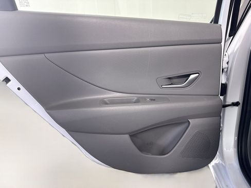 Used 2024 Hyundai Elantra SEL FWD image 26