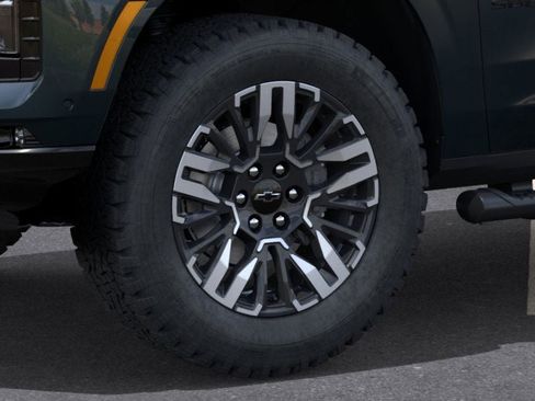 New 2026 Chevrolet Suburban Z71 w/ Z71 Off-Road Package image 33