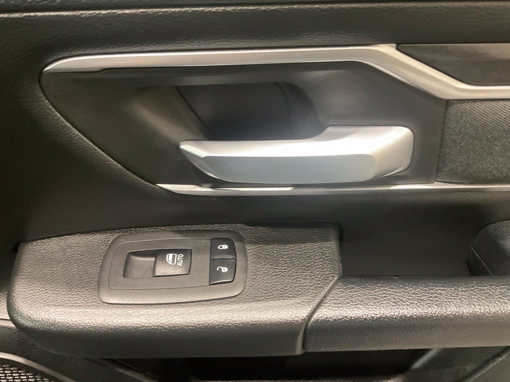Used 2019 RAM 1500 Big Horn AWD/4WD image 13