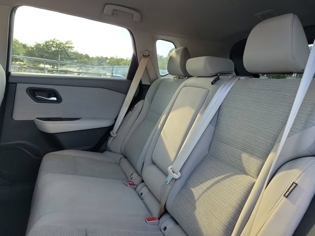 Used 2023 Nissan Rogue SV FWD image 10