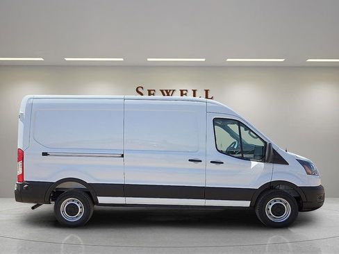 New 2026 Ford Transit 250 148 Medium Roof w/ Load Area Protection Package image 5