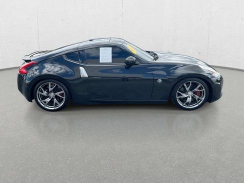 Used 2015 Nissan 370Z Coupe RWD image 32