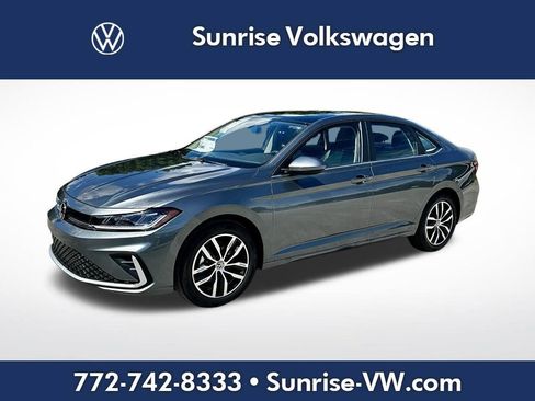 New 2025 Volkswagen Jetta SE image 1