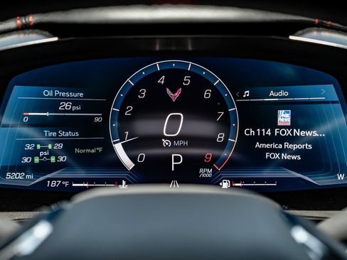 Used 2024 Chevrolet Corvette Z06 RWD image 16