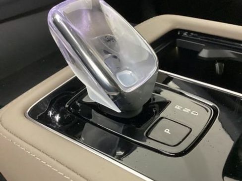 New 2026 Volvo XC90 T8 Plus w/ Protection Package Premier image 28