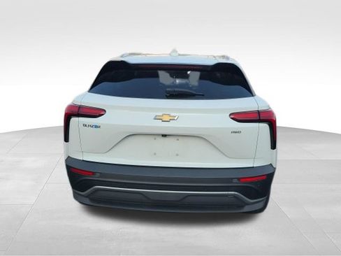 Used 2024 Chevrolet Blazer EV LT AWD/4WD image 4