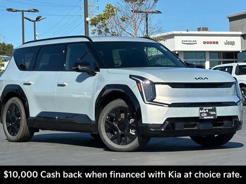 New 2026 Kia EV9 Land image 2