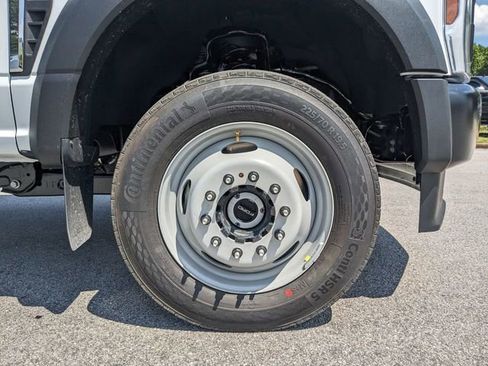 New 2025 Ford F550 4x4 Crew Cab Super Duty image 10