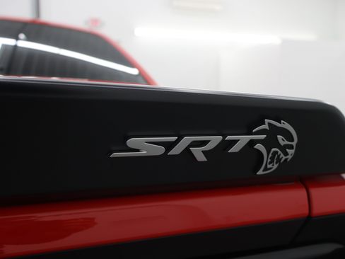 Used 2018 Dodge Challenger SRT Hellcat RWD image 30