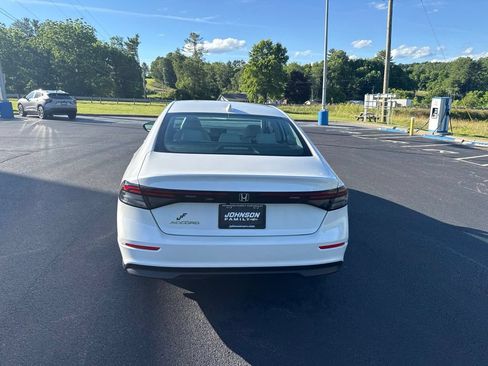 Used 2024 Honda Accord LX image 9