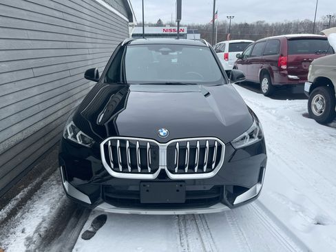 Used 2025 BMW X1 xDrive28i image 4