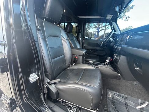 Used 2021 Jeep Wrangler Unlimited Sahara image 26
