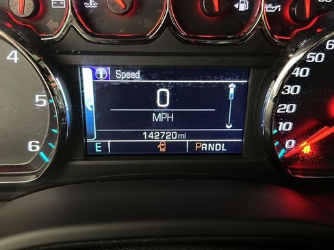 Used 2020 GMC Yukon XL SLT image 11