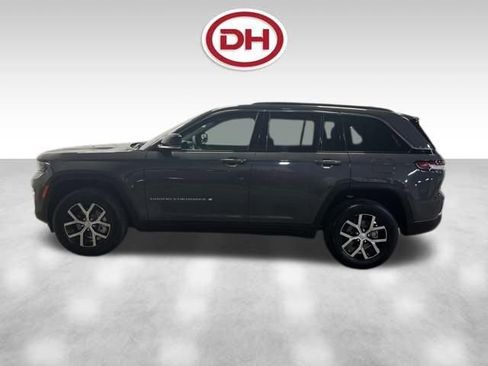 Used 2025 Jeep Grand Cherokee Limited w/ Trailer Tow Package image 8