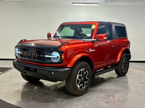 Used 2023 Ford Bronco Outer Banks AWD/4WD image 1