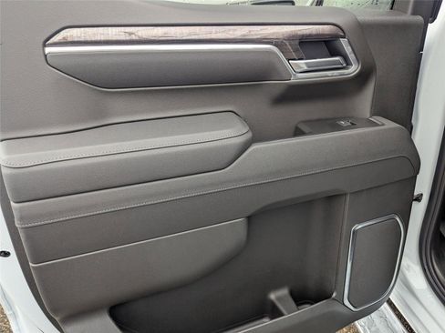 New 2026 Chevrolet Silverado 1500 LTZ w/ LTZ Premium Package image 11