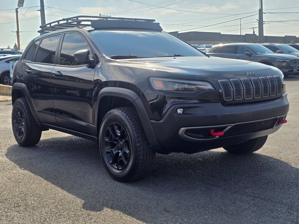 Used 2019 Jeep Cherokee Trailhawk AWD/4WD image 4