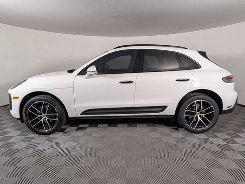 Certified 2023 Porsche Macan AWD/4WD image 2