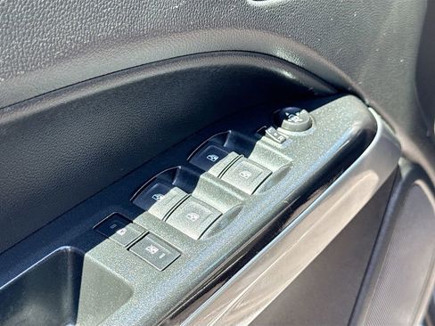 Used 2022 Chevrolet Colorado LT w/ LT Convenience Package RWD image 17