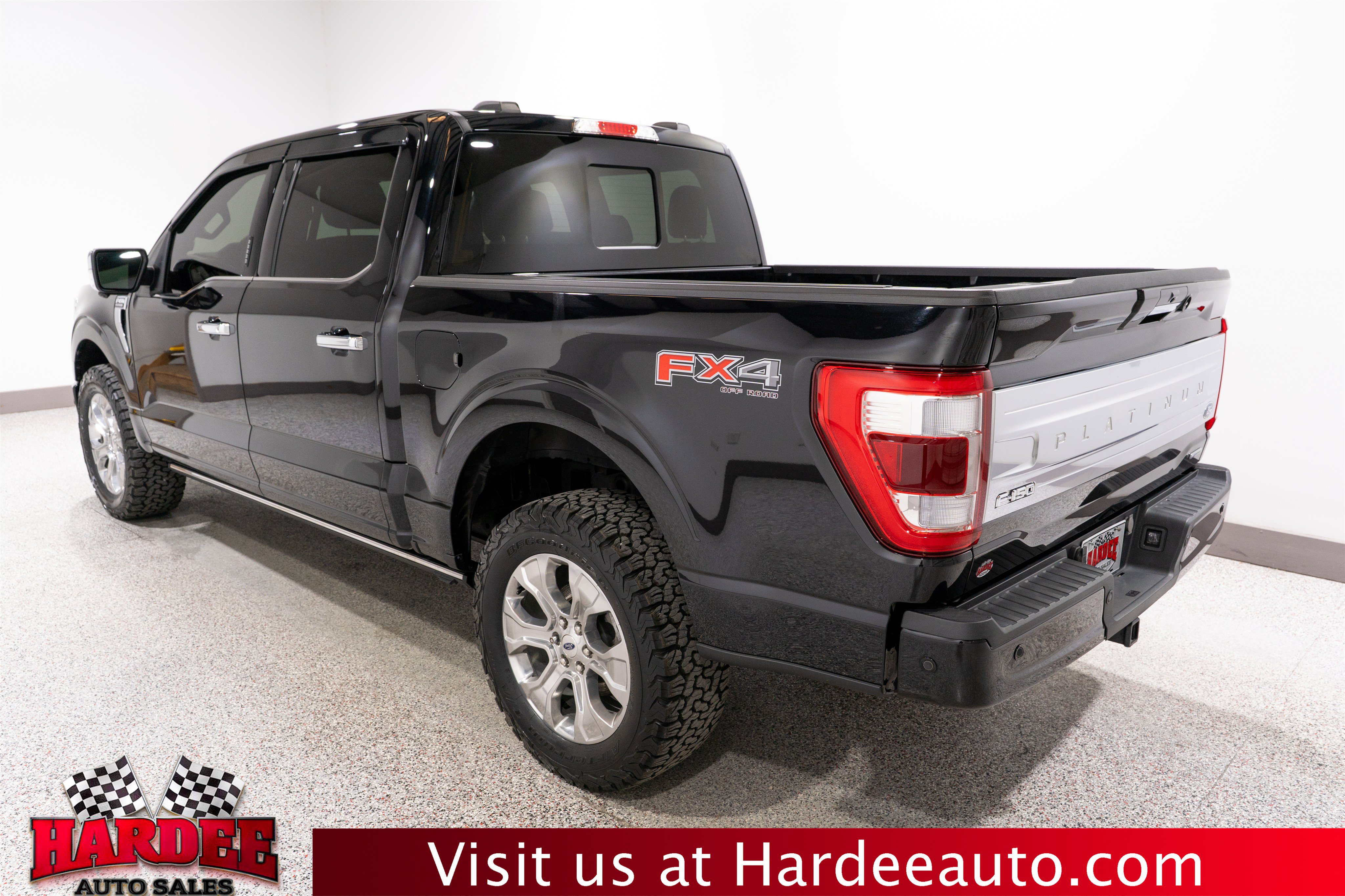 Used 2023 Ford F150 Platinum w/ FX4 Off-Road Package AWD/4WD image 3