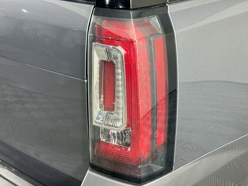 Used 2019 GMC Yukon SLT RWD image 30