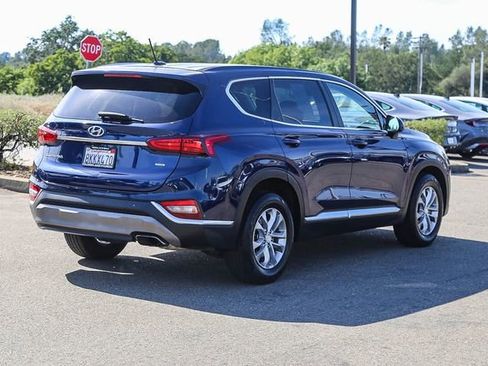 Used 2019 Hyundai Santa Fe SE AWD/4WD image 5