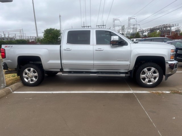 Used 2019 Chevrolet Silverado 2500 LTZ w/ Duramax Plus Package AWD/4WD image 5