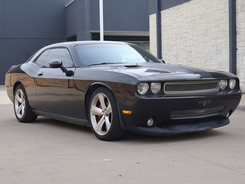 Used 2009 Dodge Challenger SRT8 w/ SRT Option Group II RWD image 2
