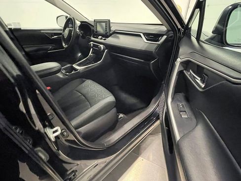Used 2019 Toyota RAV4 XLE image 23