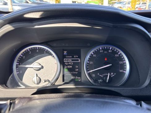 Used 2019 Toyota Highlander XLE AWD/4WD image 12