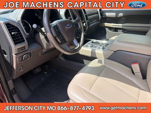 Used 2020 Ford Expedition XLT w/ Equipment Group 202A AWD/4WD image 21