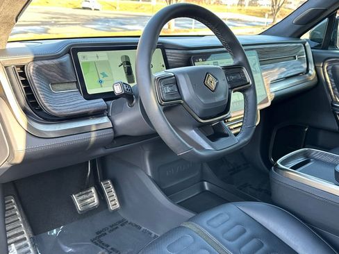 Used 2022 Rivian R1T Launch Edition image 22