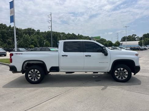 Used 2025 Chevrolet Silverado 2500 Custom AWD/4WD image 10