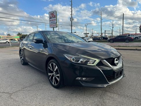 Used 2017 Nissan Maxima Platinum image 5