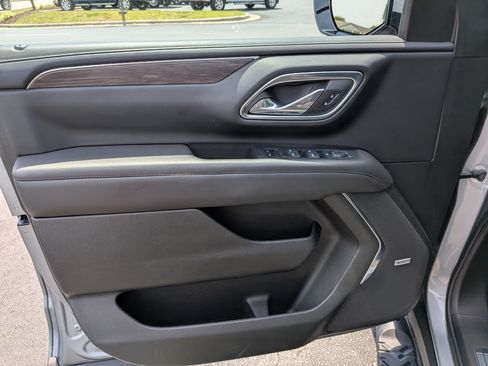 Used 2024 Chevrolet Tahoe Z71 AWD/4WD image 10