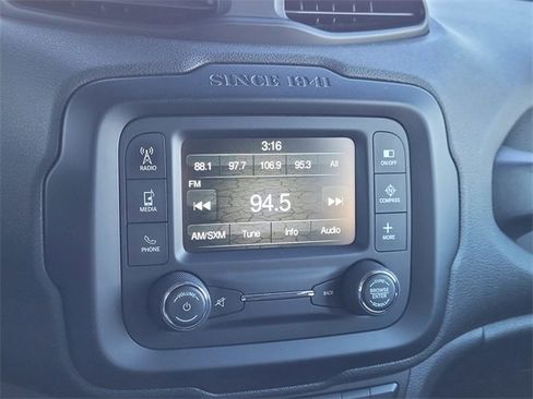 Certified 2015 Jeep Renegade Trailhawk image 9