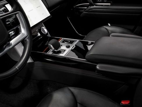 Used 2023 Land Rover Range Rover SE image 22