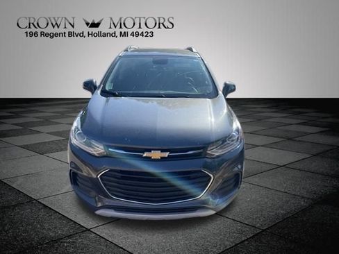 Used 2019 Chevrolet Trax LT w/ LT Convenience Package FWD image 8