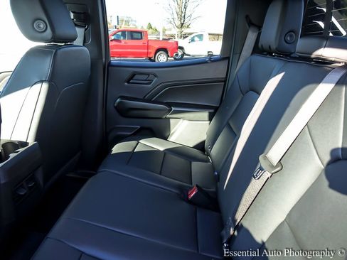 New 2026 Chevrolet Colorado Trail Boss w/ Midnight Edition AWD/4WD image 11