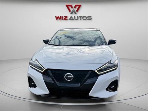 Used 2022 Nissan Maxima SR w/ Sport Mat Group image 2
