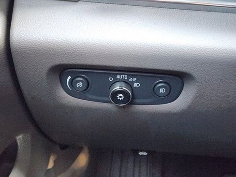 Used 2019 Chevrolet Traverse LT image 23