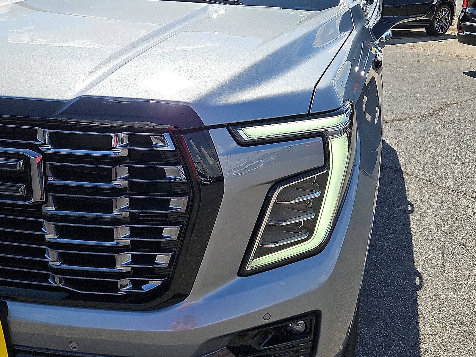 New 2026 GMC Yukon Denali Ultimate AWD/4WD image 7