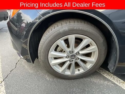 Used 2023 Toyota Corolla XLE FWD image 2